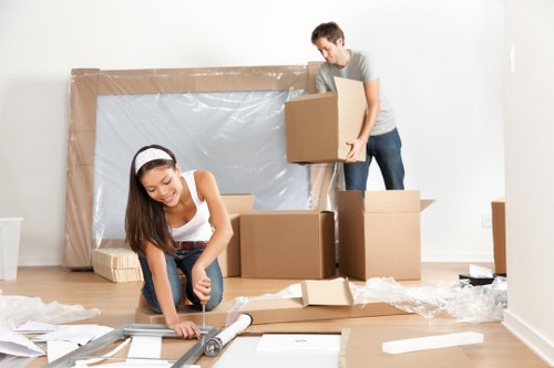 Moving truck service for Canary Wharf apartment and office relocations