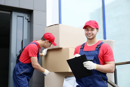 Residential removal support for a modern Canary Wharf flat