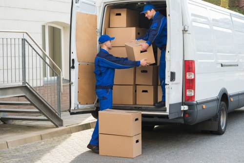 Removal truck hire vehicle ready for a Canary Wharf move