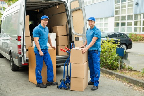 Removal van for business and residential customers in Canary Wharf